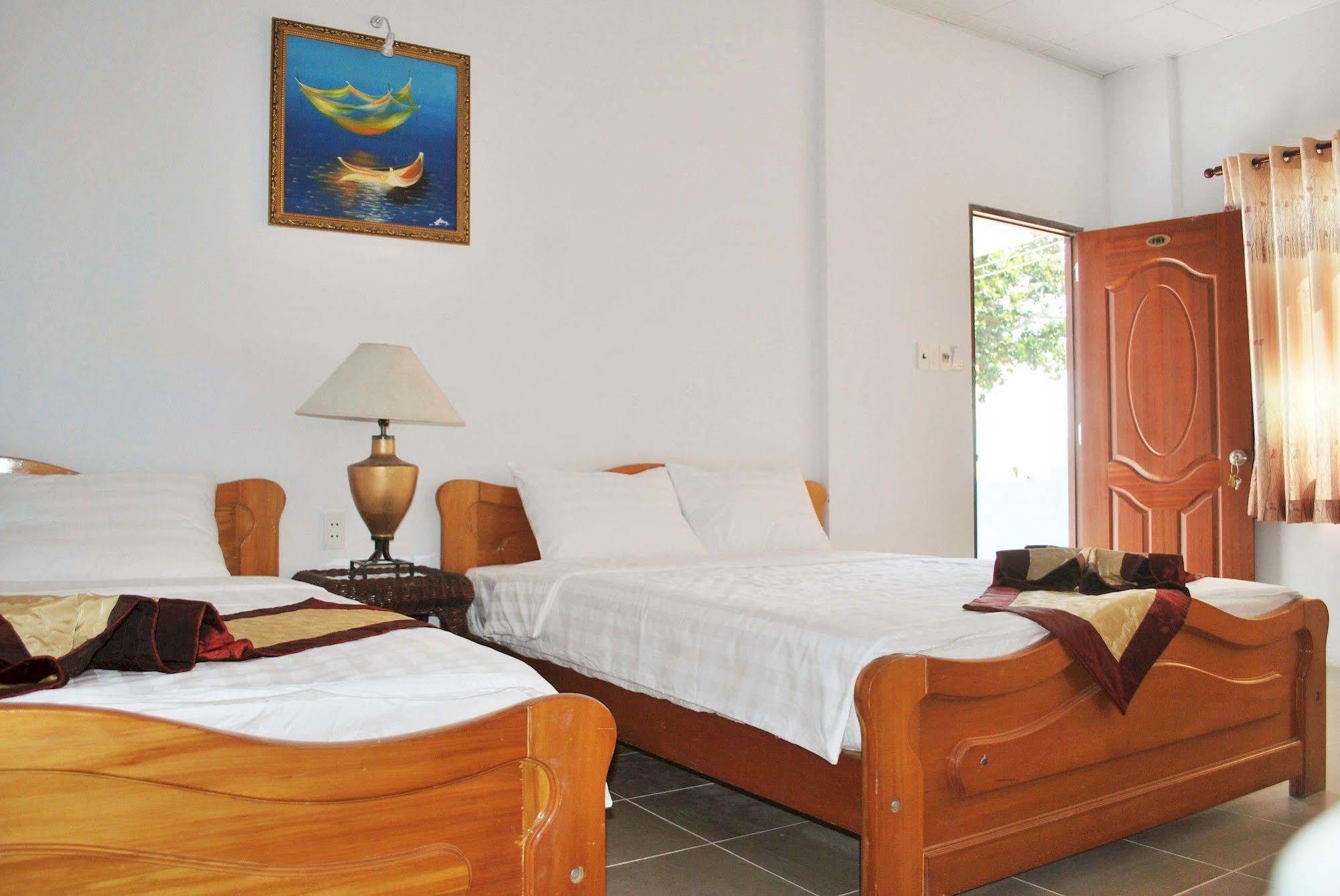 Phi Yen Hotel Chi Khu Co Ong Buitenkant foto