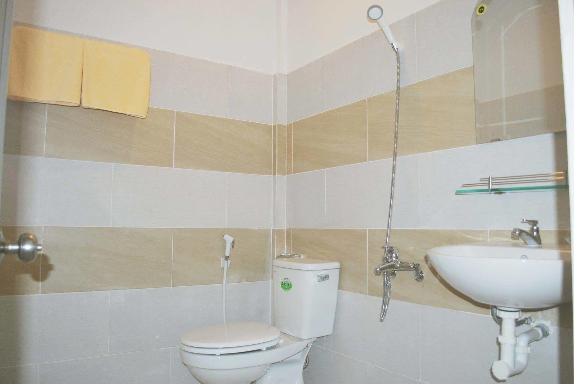 Phi Yen Hotel Chi Khu Co Ong Buitenkant foto
