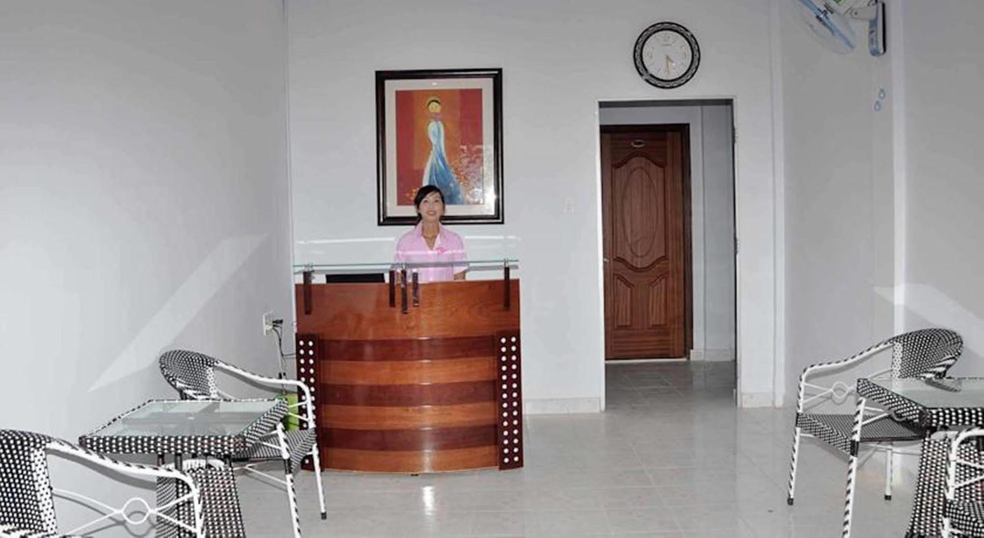 Phi Yen Hotel Chi Khu Co Ong Buitenkant foto