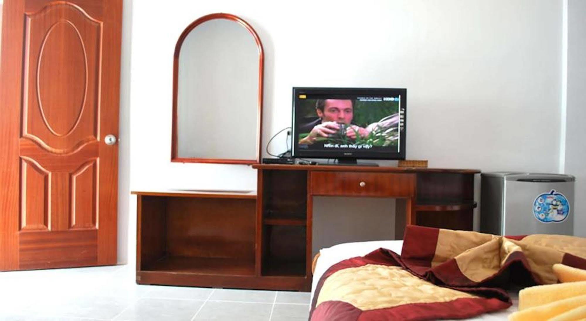 Phi Yen Hotel Chi Khu Co Ong Buitenkant foto